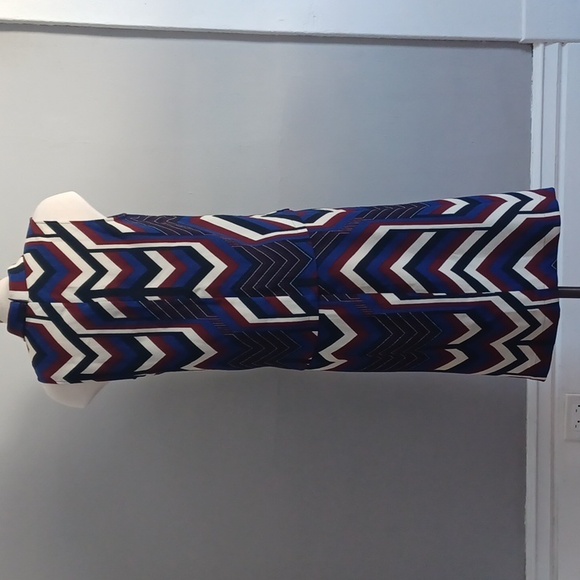 Tristan 2 piece sleeveless top and skirt Size 4 - Picture 7 of 16